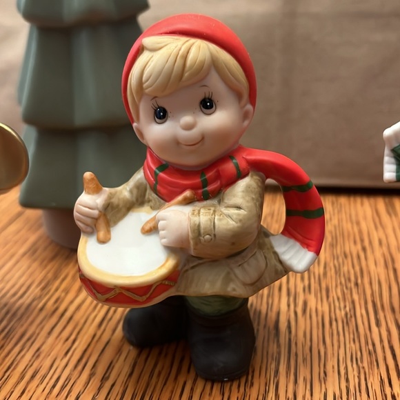 Vintage Homco Porcelain Christmas Figurines - Picture 3 of 12